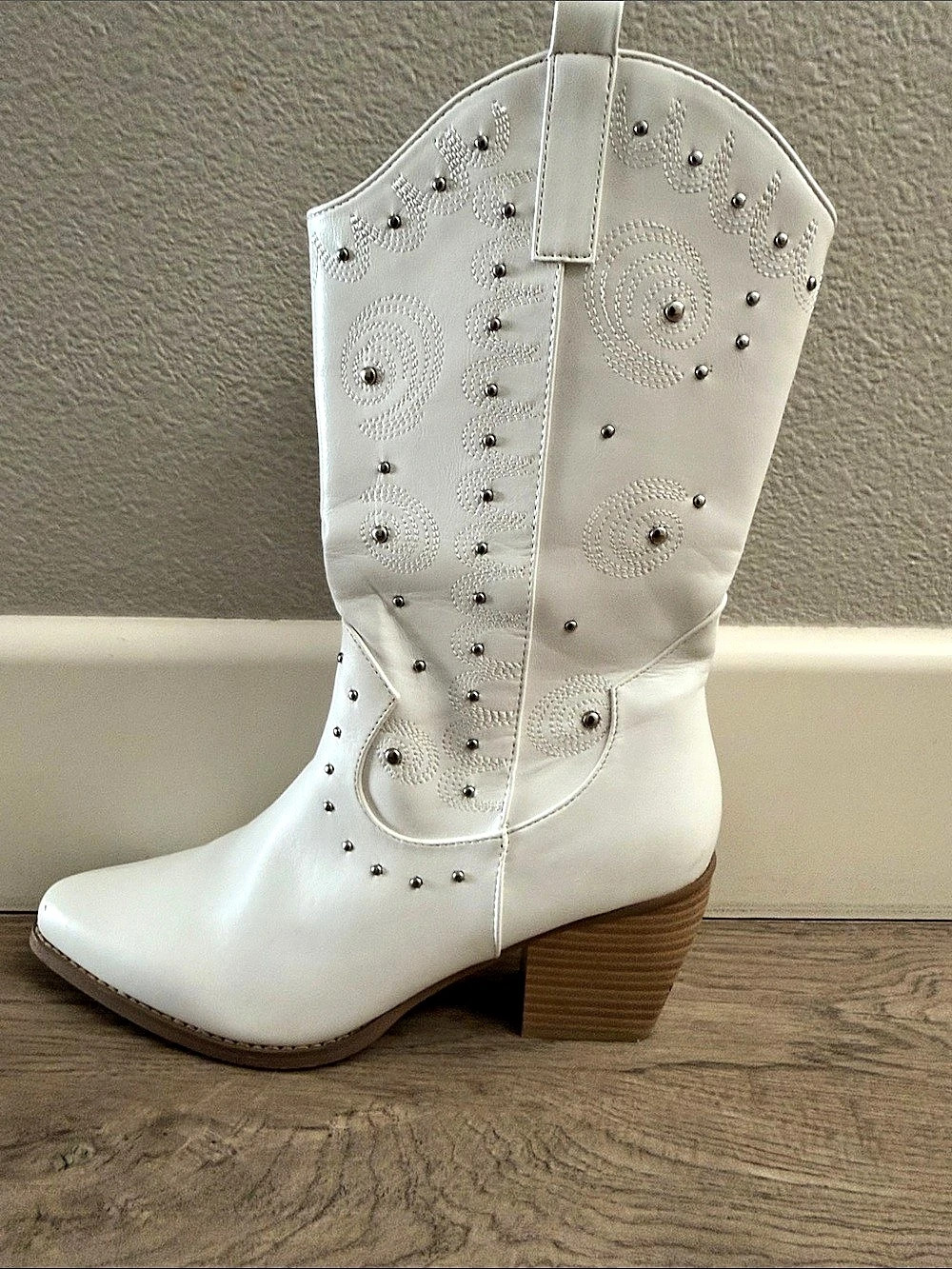 Dream Pairs Embellished Western Heeled Boots White US 10